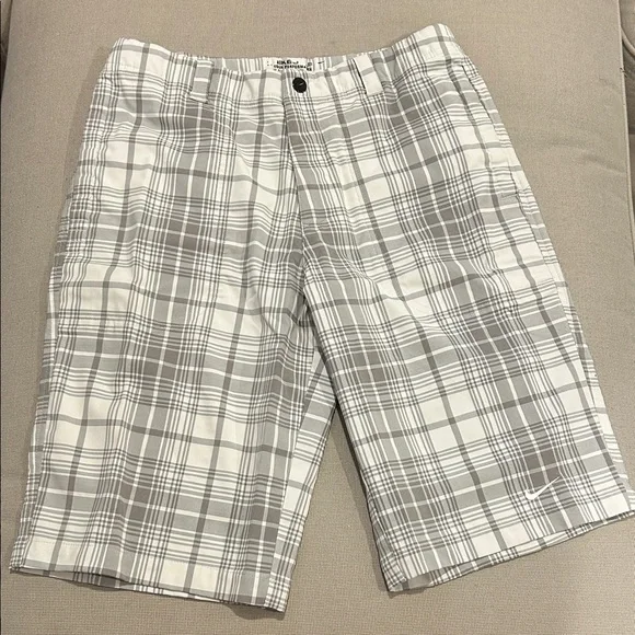 Nike Golf Tour Performance Bundle Gray and Green Plaid Boys Size Large - Picture 2 of 16